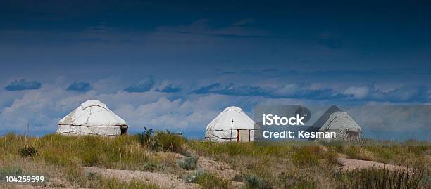 Kazakh Do Quirguistão Jurtnational House - Fotografias de stock e mais imagens de Mongólia - Mongólia, Paisagem - Cena Não Urbana, Azul