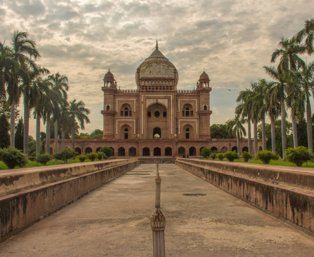 istock Tomb of Safdarjung 1042599058
