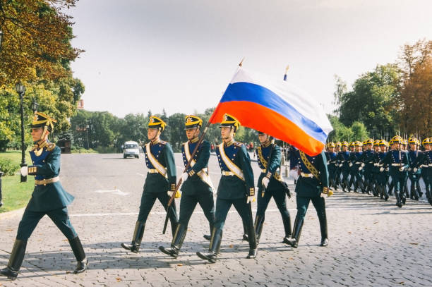 cambio de guardia en el kremlin de moscú - kremlin regiment fotografías e imágenes de stock