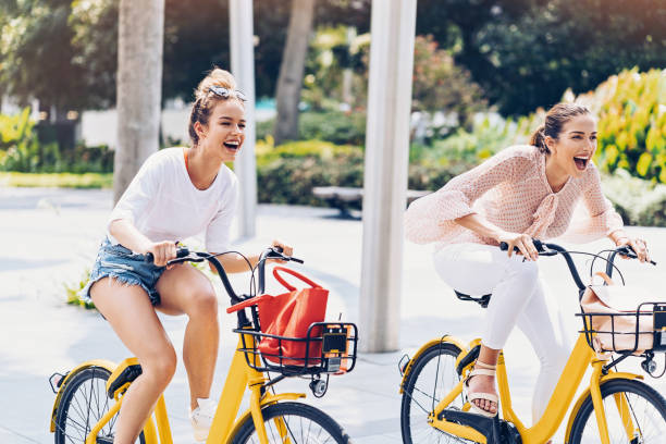 istock Bike race 1042631364