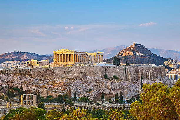 아크로폴리스 at 해질녘까지 - acropolis 뉴스 사진 이미지