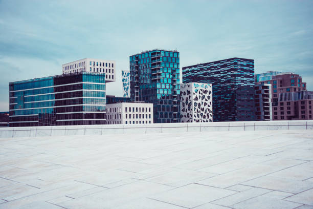 código de barras bjørvika, edifícios modernos, em oslo, norwey - stone contemporary new construction - fotografias e filmes do acervo