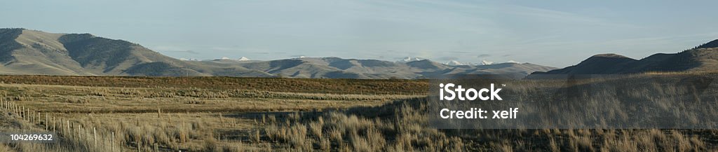 Plains i góry Panorama - Zbiór zdjęć royalty-free (Stan Montana)