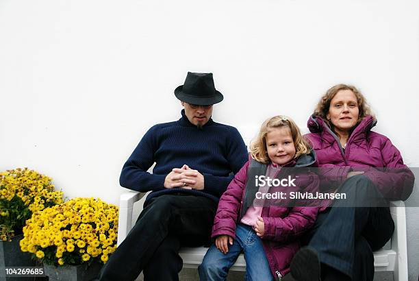 Cool Familie Stockfoto und mehr Bilder von Beide Elternteile - Beide Elternteile, Cool und Lässig, Drei Gegenstände