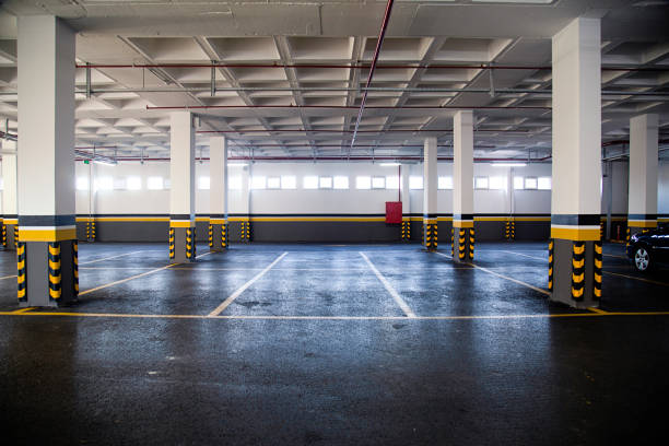 garage de stationnement de voiture vide - place parking photos et images de collection