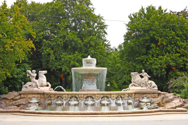 istock Wittelsbach Fountain 1042719780