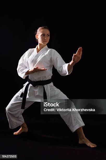 Karateka ガール - 女性のストックフォトや画像を多数ご用意 - 女性, 女性一人, 空手