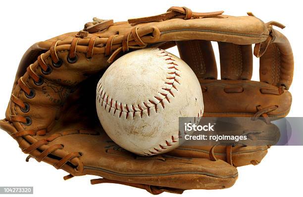 Photo libre de droit de Porté Gant De Baseball Et Du Ball banque d'images et plus d'images libres de droit de Gant de baseball - Gant de baseball, Fond blanc, Balle ou ballon