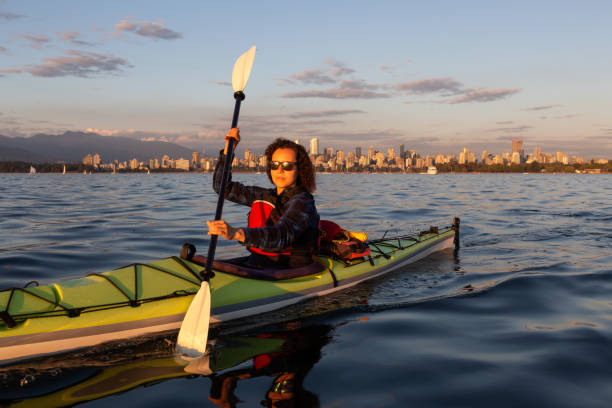 istock Kayaking in Vancouver Downtown 1042762844