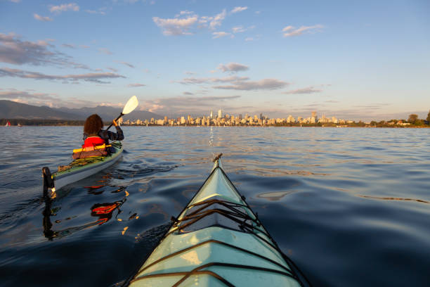 istock Kayaking in Vancouver Downtown 1042764980