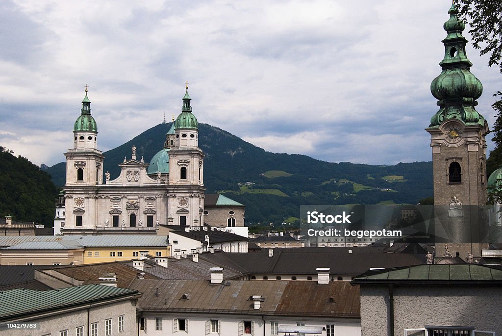 Catedral de Salzburg e dos Alpes, Áustria - Royalty-free Alpes Europeus Foto de stock