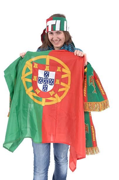 португалия футбол вентилятор, изолированные на белом фоне - portugal groupie club soccer flag стоковые фото и изображения