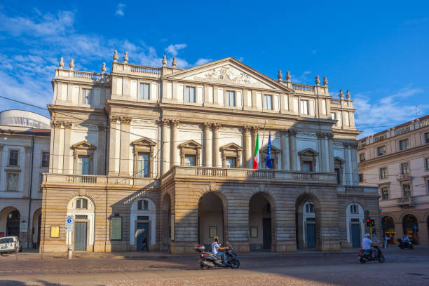 milan, italia - 14.08.2018: el teatro alla scala de milán, italia - milan italy stage theater opera house built structure fotografías e imágenes de stock