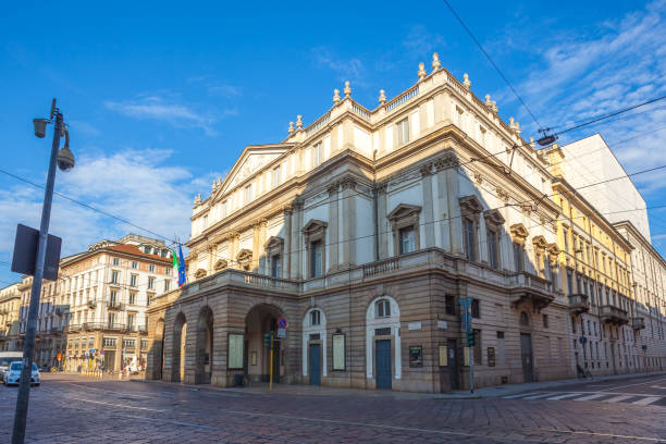 milan, italia - 14.08.2018: el teatro alla scala de milán, italia - milan italy stage theater opera house built structure fotografías e imágenes de stock