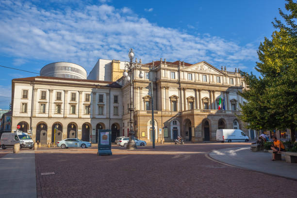 milan, italia - 14.08.2018: el teatro alla scala de milán, italia - milan italy stage theater opera house built structure fotografías e imágenes de stock