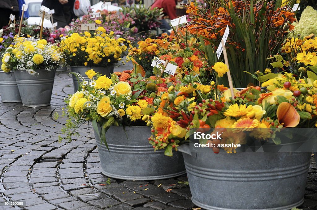 Mercato dei fiori serie - Foto stock royalty-free di Acciottolato