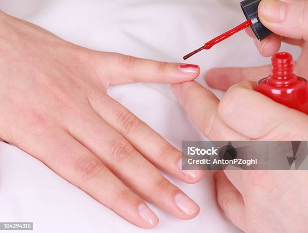 Manicure - Fotografias de stock e mais imagens de Adulto - Adulto, Adulto de idade mediana, Adulto maduro