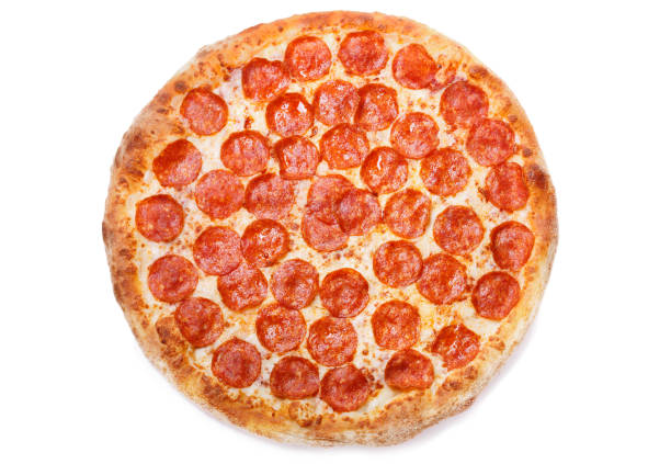 pizza peperoni isoliert auf weißem hintergrund - käse fotos stock-fotos und bilder