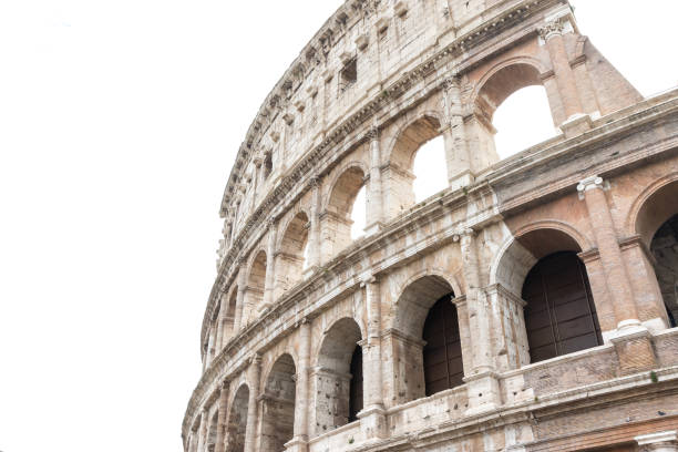 coliseo de roma italia. aislado en blanco - imperial italy rome roman forum fotografías e imágenes de stock