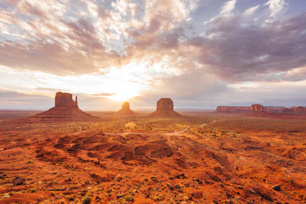 istock Sunrising in Monument Valley 1043157960