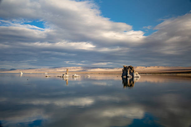 istock Mono Lake Tufas 1043185512