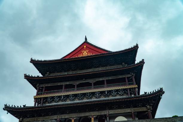 torre do tambor - xi ' an, china - xian tower drum china - fotografias e filmes do acervo