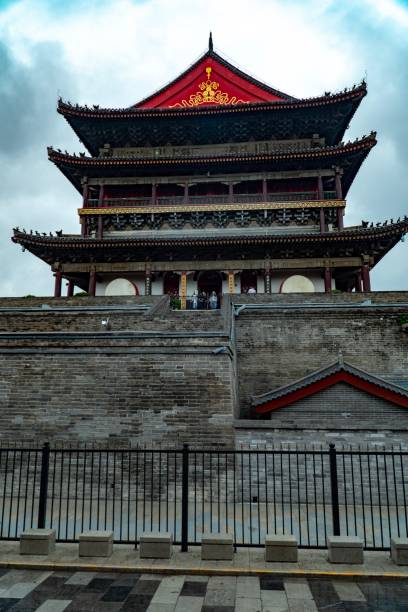 drum tower - xi ' an, china - xian tower drum china stock-fotos und bilder