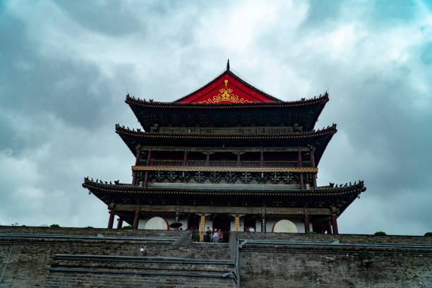 drum tower - xi'an, cina - shaanxi province immagine foto e immagini stock