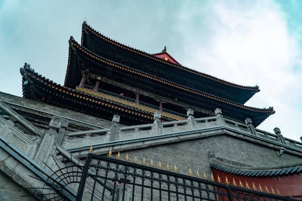 drum tower - xi ' an, china - xian tower drum china stock-fotos und bilder