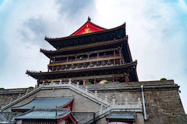 drum tower - xi'an, cina - shaanxi province immagine foto e immagini stock