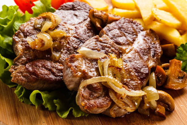 istock Grilled beefsteak and vegetables 1043612322