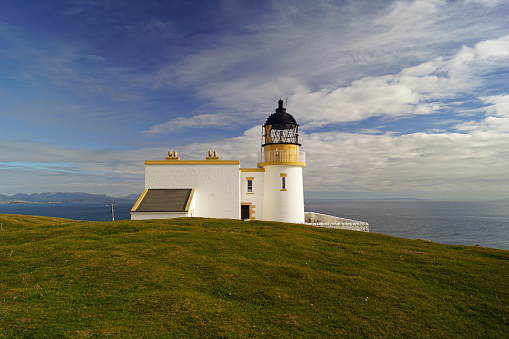 Stoer Lighthouse is a fully furnished Self Catering Lighthouse located on Stoer Head, north of Lochinver in Sutherland, North West Scotland.