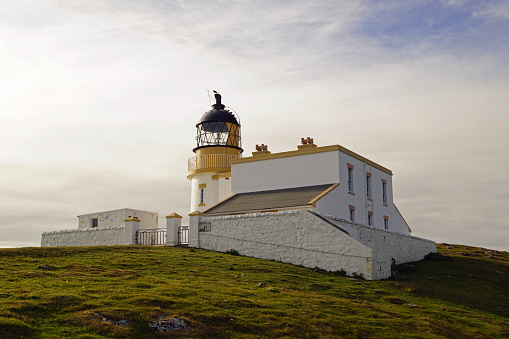 Stoer Lighthouse is a fully furnished Self Catering Lighthouse located on Stoer Head, north of Lochinver in Sutherland, North West Scotland.