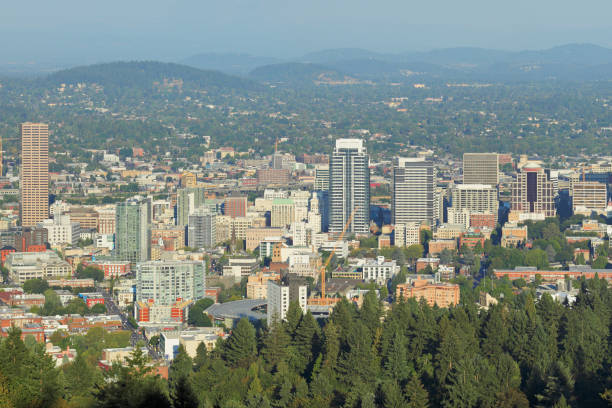 istock Portland Skyline - Oregon 1043668652