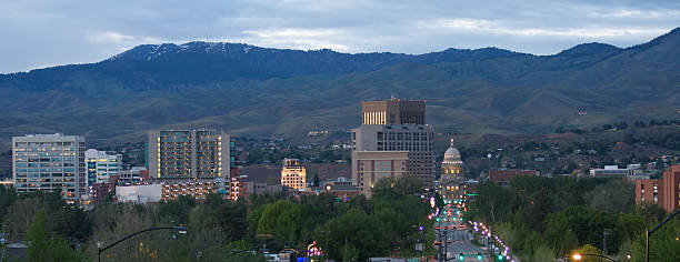 istock Boise, Idaho skyline 104370338