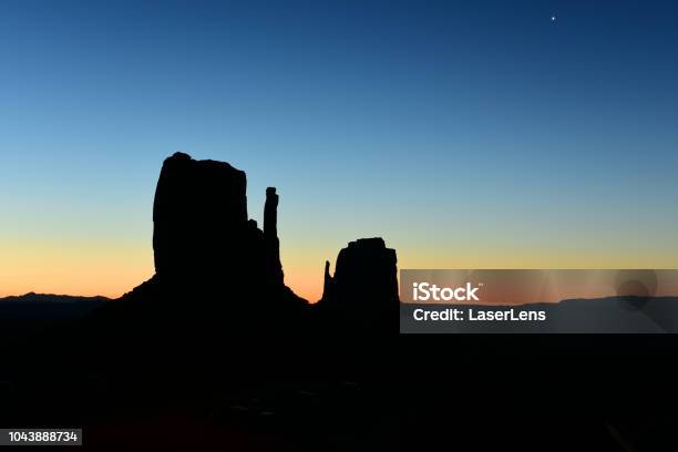 Sunrise Over Monument Valley Tribal Park In Utaharizona Border Usa Stock Photo - Download Image Now