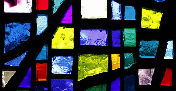 때묻은 유리컵 창쪽 패턴 - stained glass church indoors close up 뉴스 사진 이미지