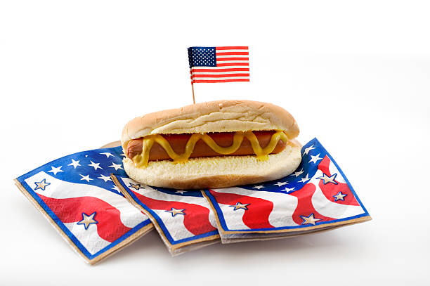 hot dog américain - napkin american flag holiday fourth of july photos et images de collection