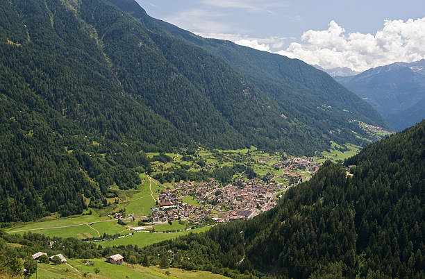 istock Cogolo and Pejo valley 104394278