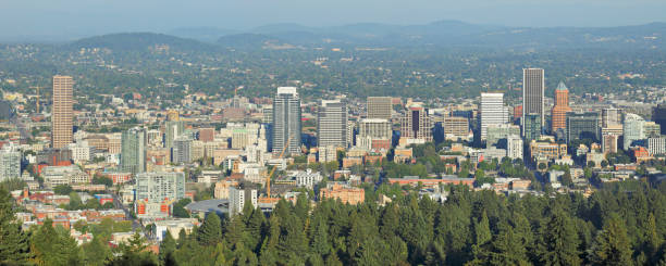 istock Portland Skyline - Oregon 1043966240