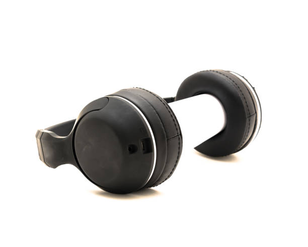 istock Studio shot black bluetooth wireless over-ear headphones 1043996614