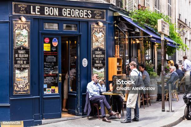 Cafe Le Bon Georges Párizs Franciaország témájú stock fotó – Kép letöltése most - Párizs, Franciaország, Kávéház