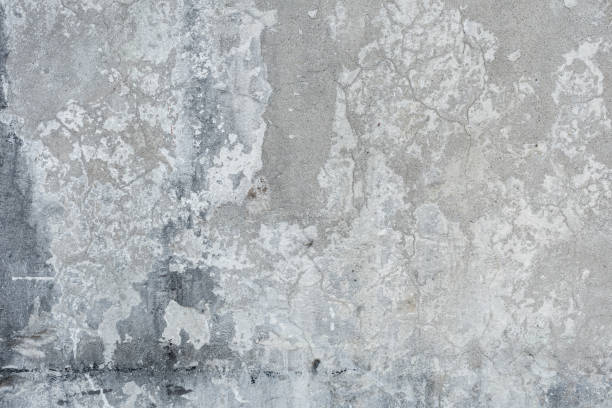 istock Wall fragment with attritions and cracks 1044158382