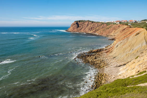 istock Cliffs S. Martinho of Porto 1044262554