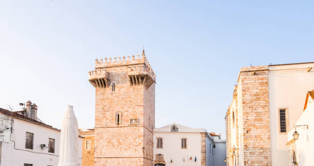 istock Tres Coroas (Three Crowns) marble tower, Estremoz, Portugal 1044267778