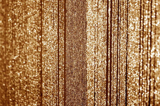 Oro cortinas de hilos brillantes. photo