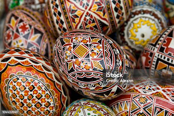 Rumana Tradicional Huevos De Pascua Foto de stock y más banco de imágenes de Arte y artesanía - Arte y artesanía, Artesanía, Celebración - Ocasión especial