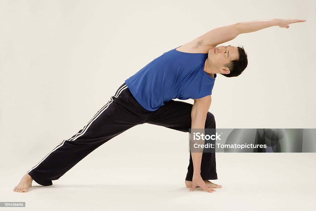 Maestro di Yoga - Foto stock royalty-free di Adulto
