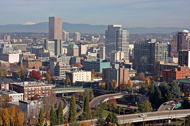 istock Autumn Portland Skyline 104439631
