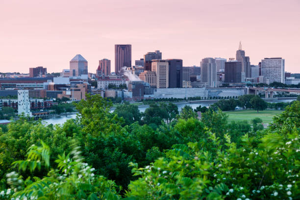 istock Panorama of St. Paul at sunset 1044428952